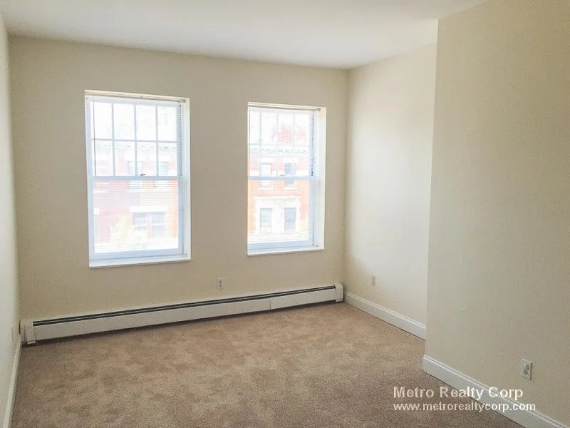 171 Harvard St, Coolidge Corner