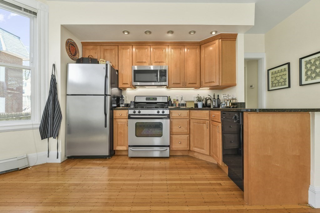 156 Sycamore St, Winter Hill