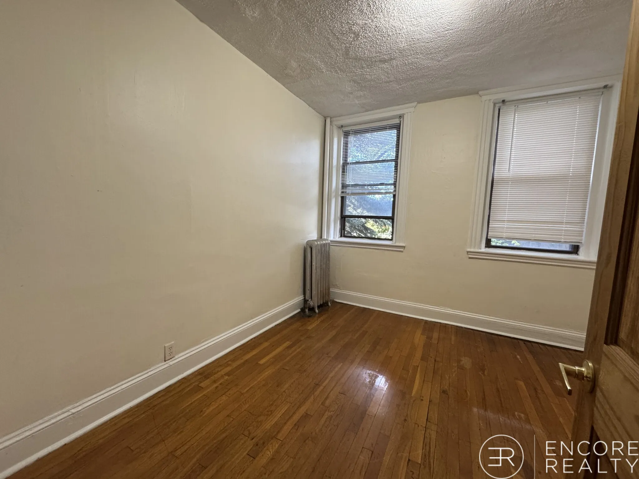 364 Riverway, Mission Hill