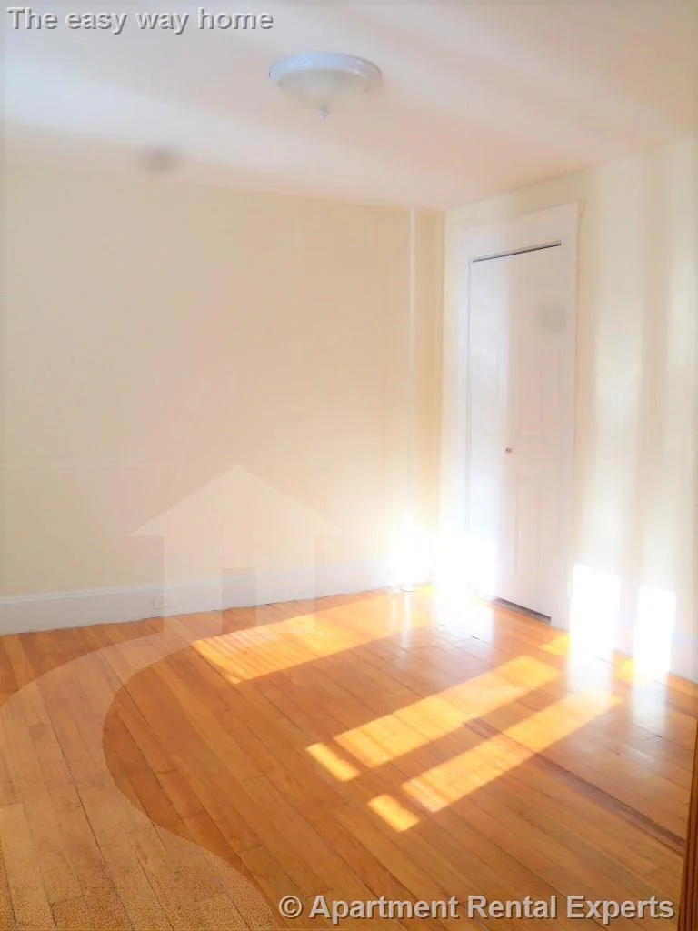 40 Linden Ave, Porter Square