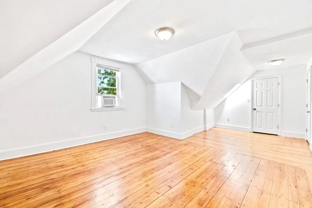 48 Ashland St, Malden