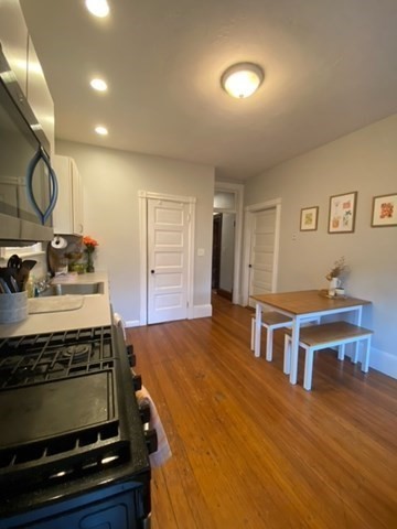 699 E 7th St, South Boston