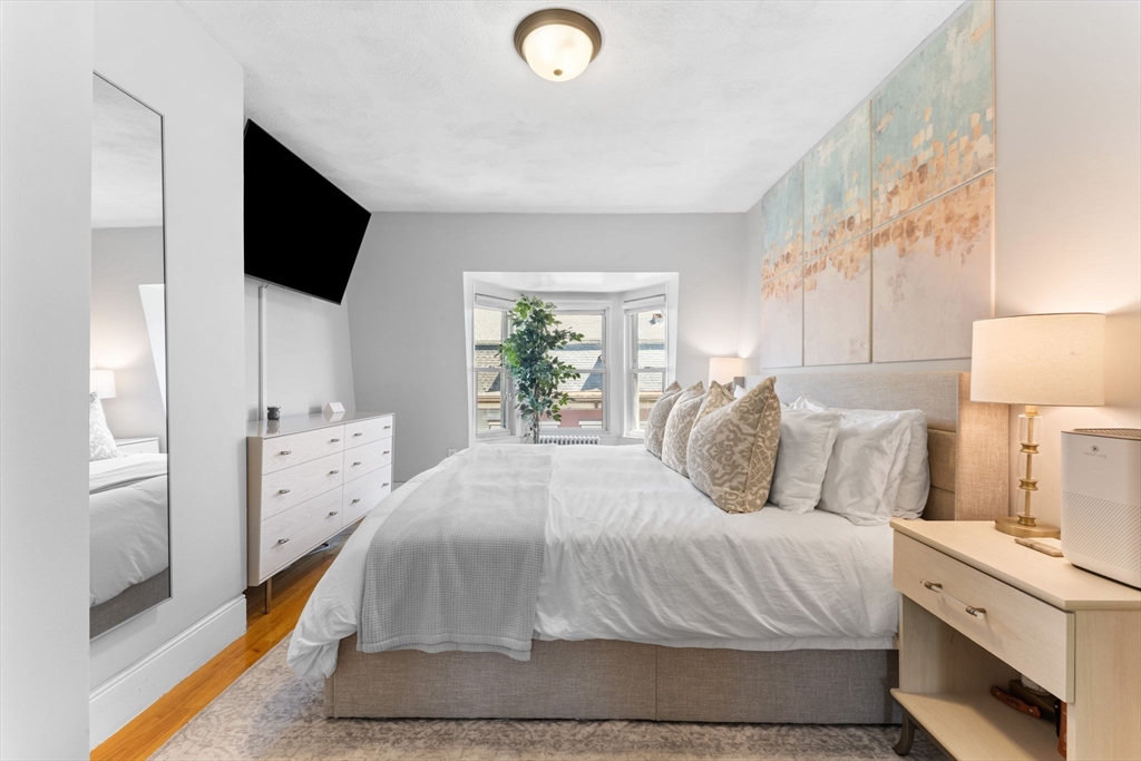 9 Gates St, South Boston