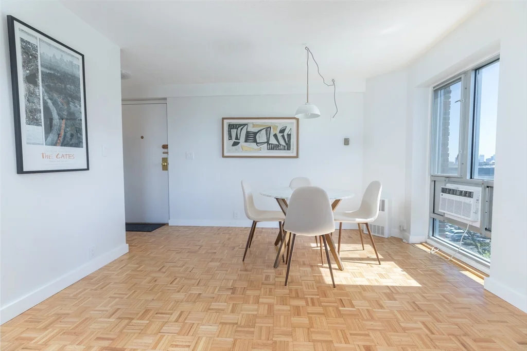 19 Winchester St, Coolidge Corner