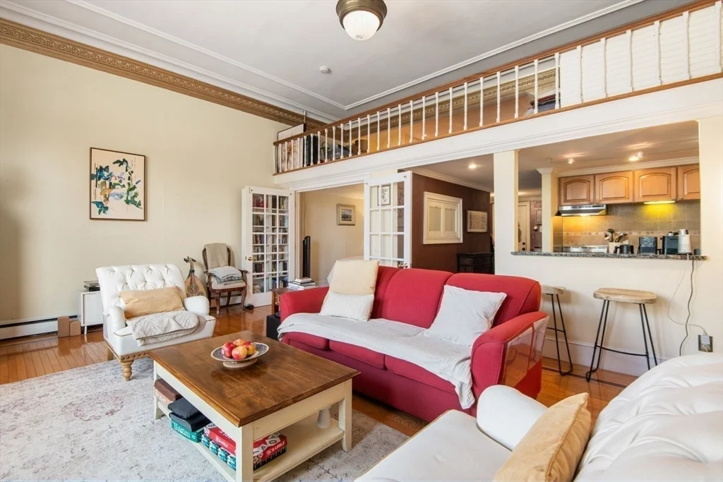 64 Commonwealth, Back Bay