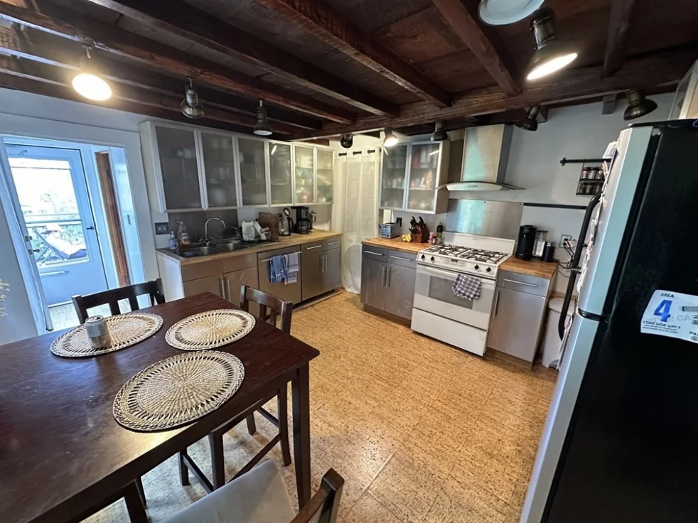 18 Tremont St, The Port