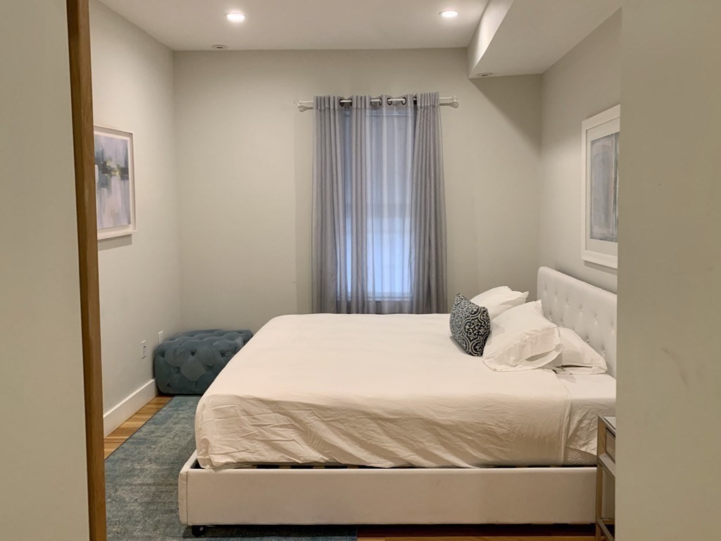 666 Massachusetts Ave, South End