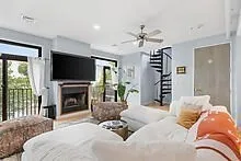 950 Dorchester Ave, Dorchester