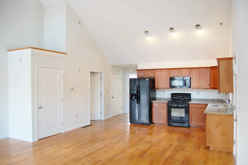3 Merrimac Way, Tyngsborough