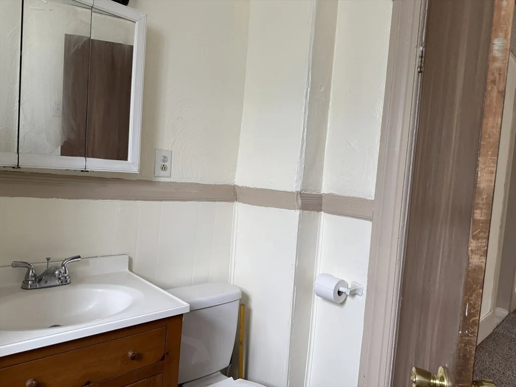 125 High St, North Attleboro