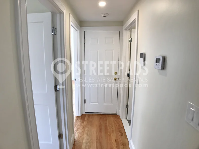 327 Highland Ave, Powder House Square