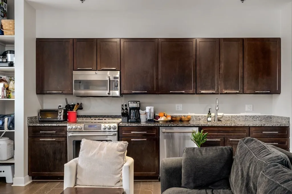 156 Ter, Mission Hill