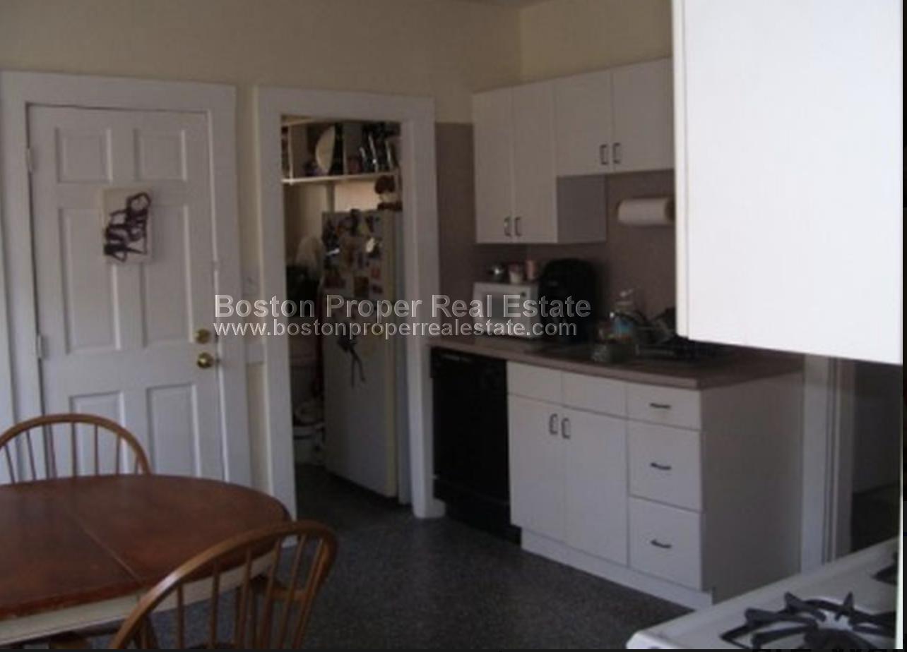 40 Brainerd Rd, Brighton