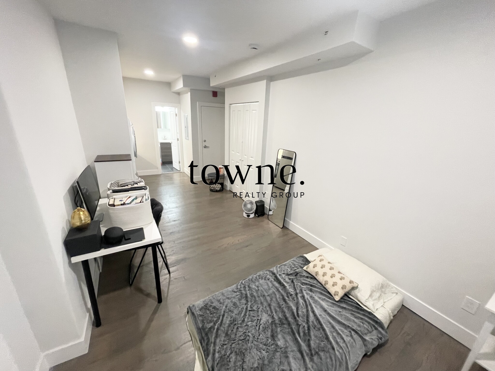 270 Newbury St, Back Bay