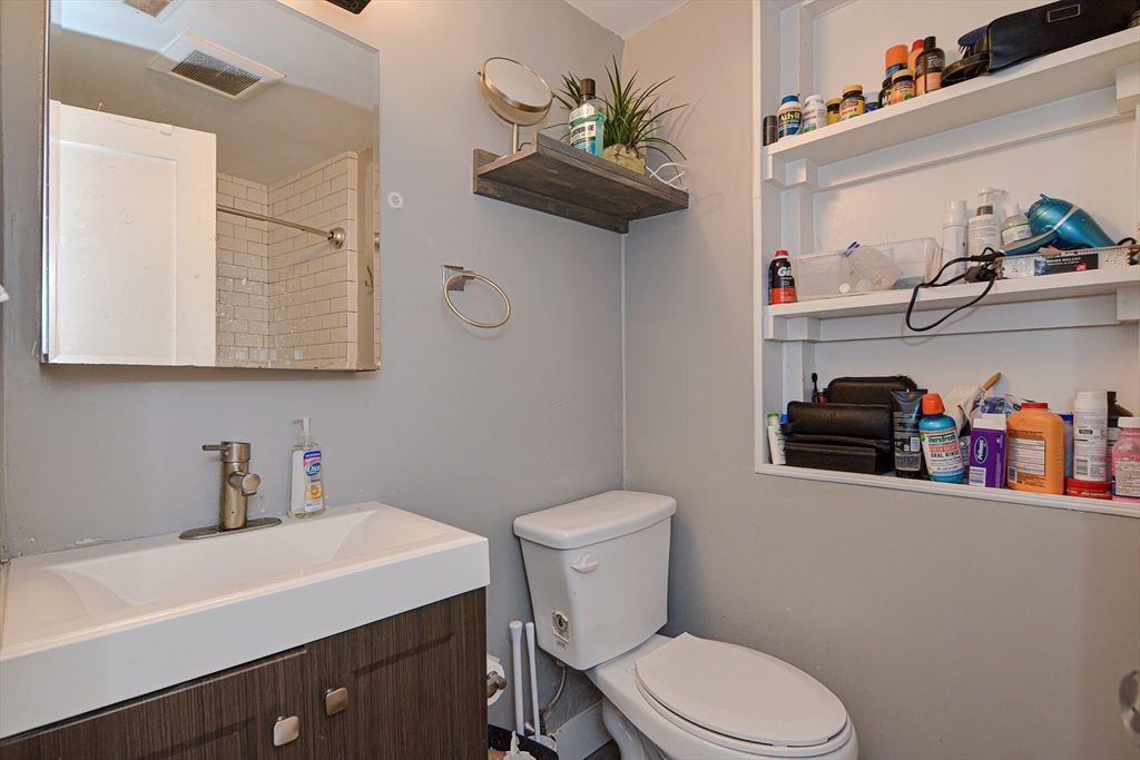 873 E 2nd, South Boston