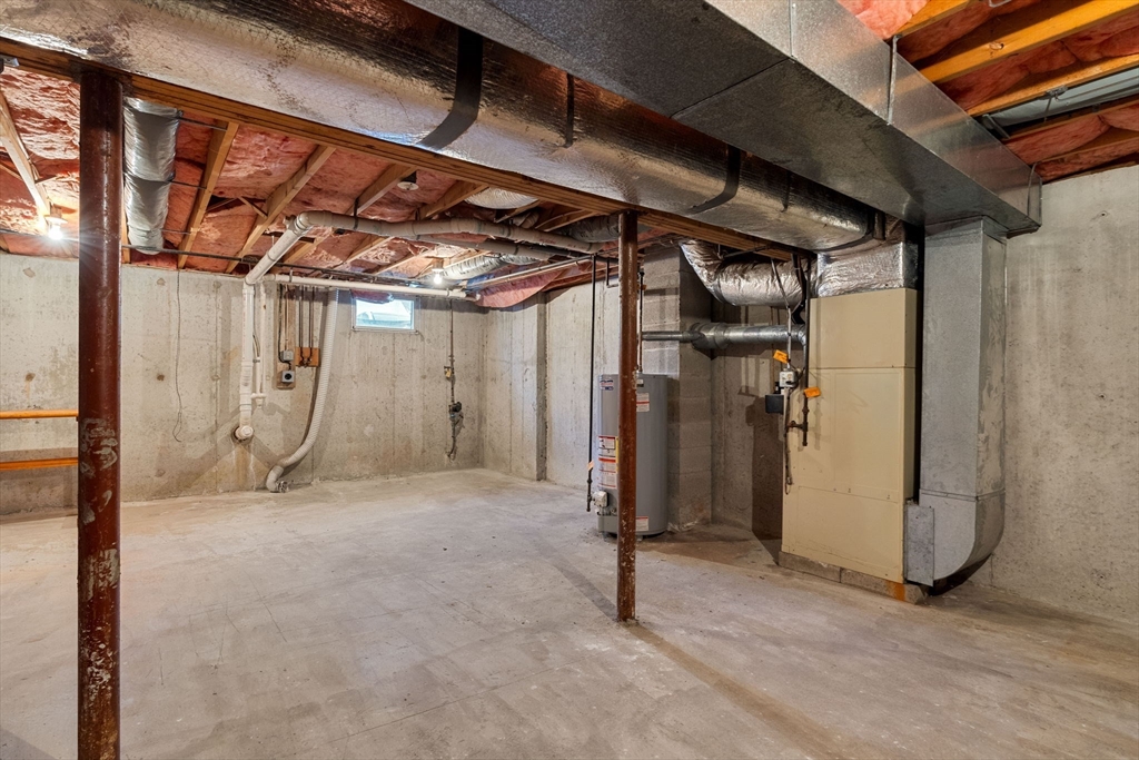 10 Carriage Ct, Merrimac