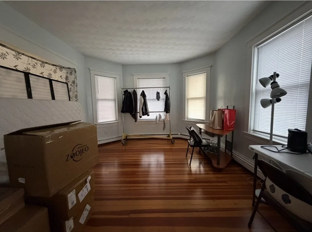 25 Hawthorne, Malden