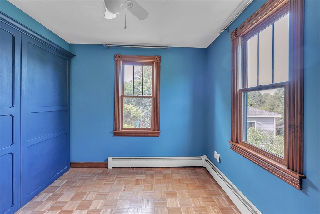 211 Mendon St, Hopedale