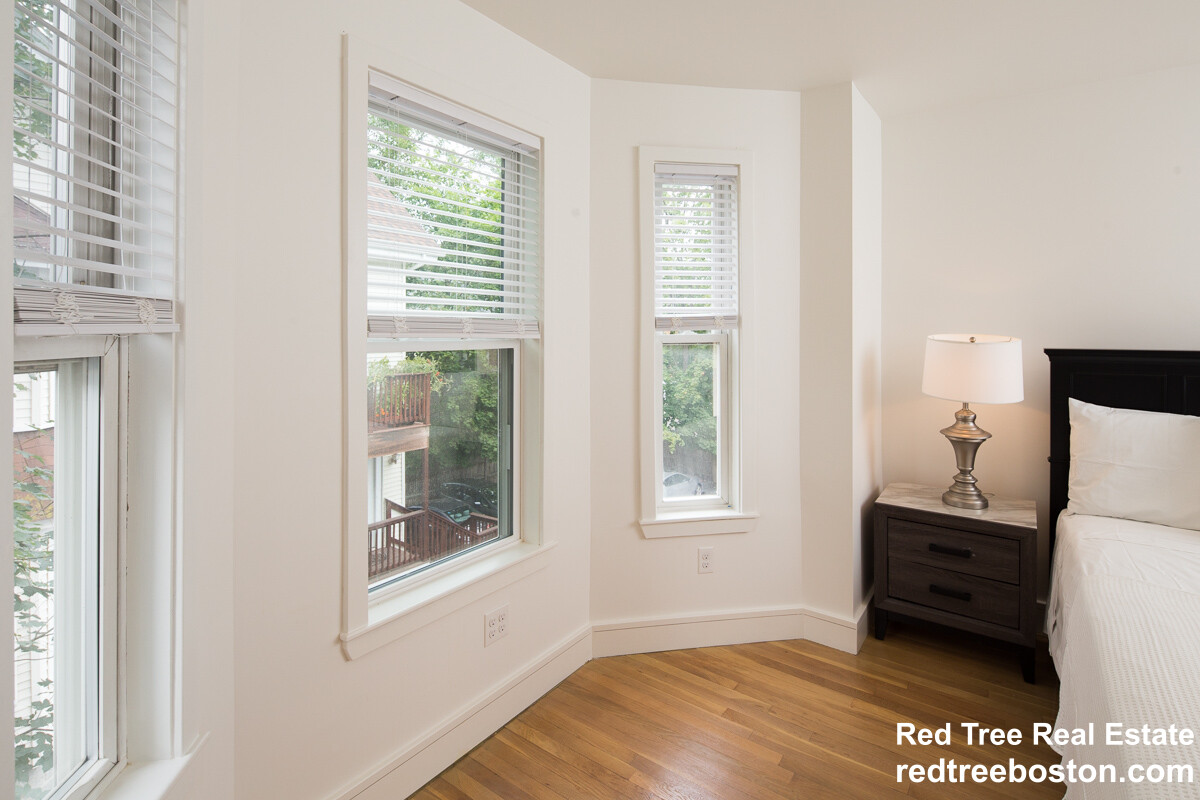 92 Brown St, South Side