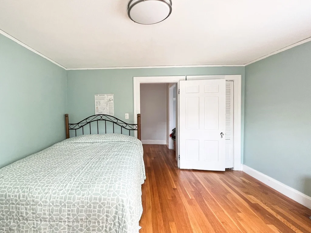 31 Grassmere Rd, Chestnut Hill