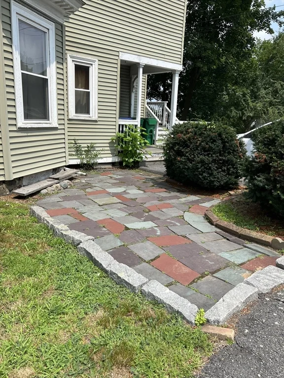 76 Chestnut St, West Newton