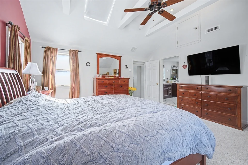 268 Wood St, Hopkinton