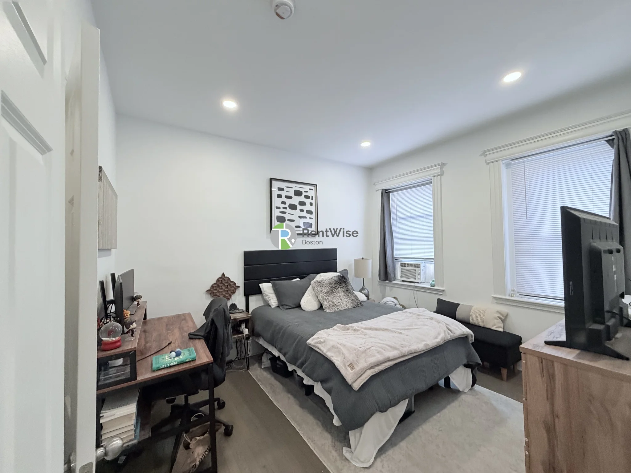 11 Queensberry St, Fenway