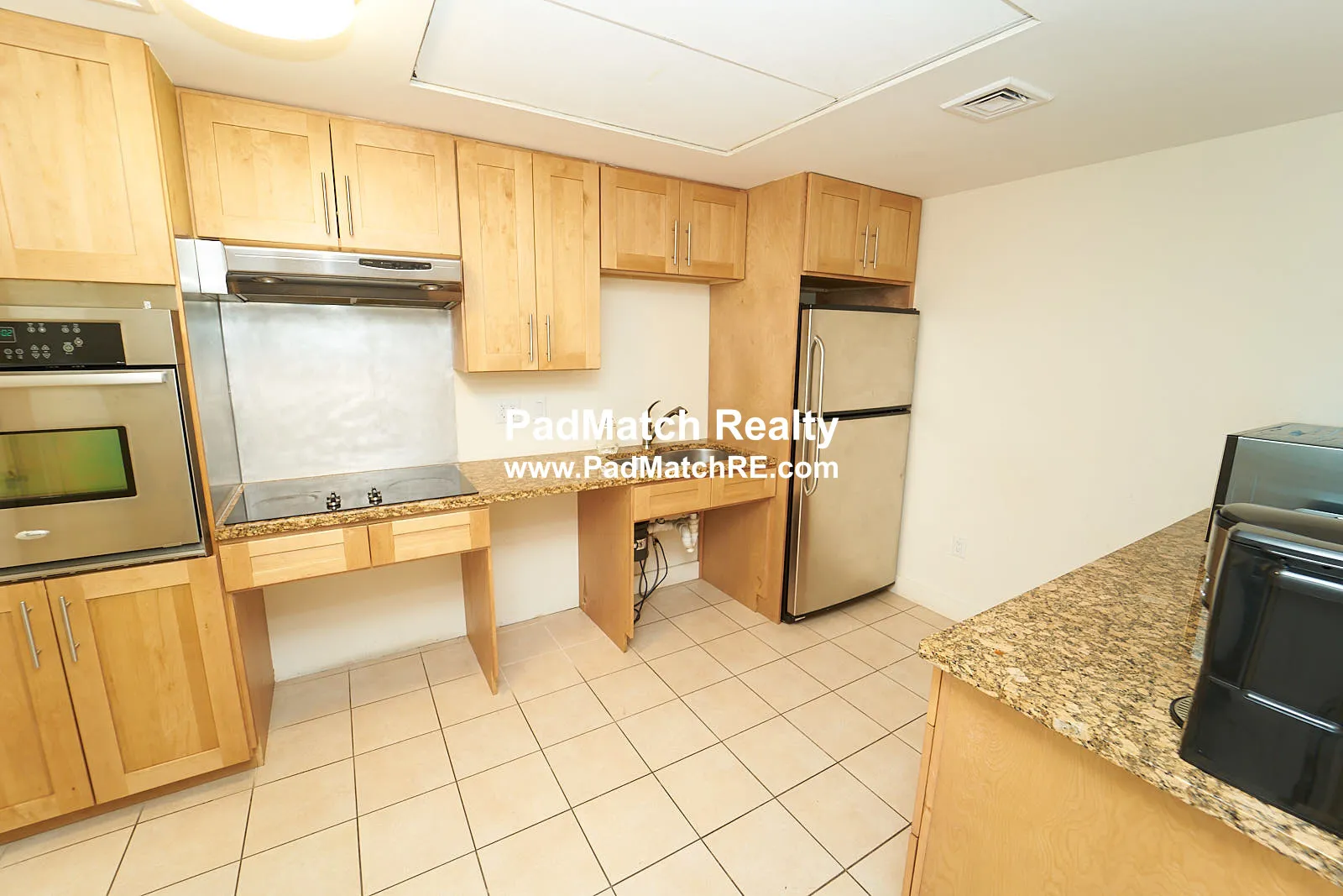 87 New St, Neighborhood Nine