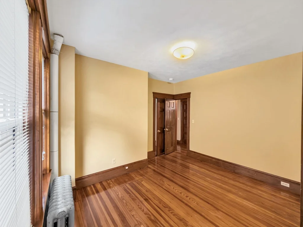 45 Montvale St, Roslindale