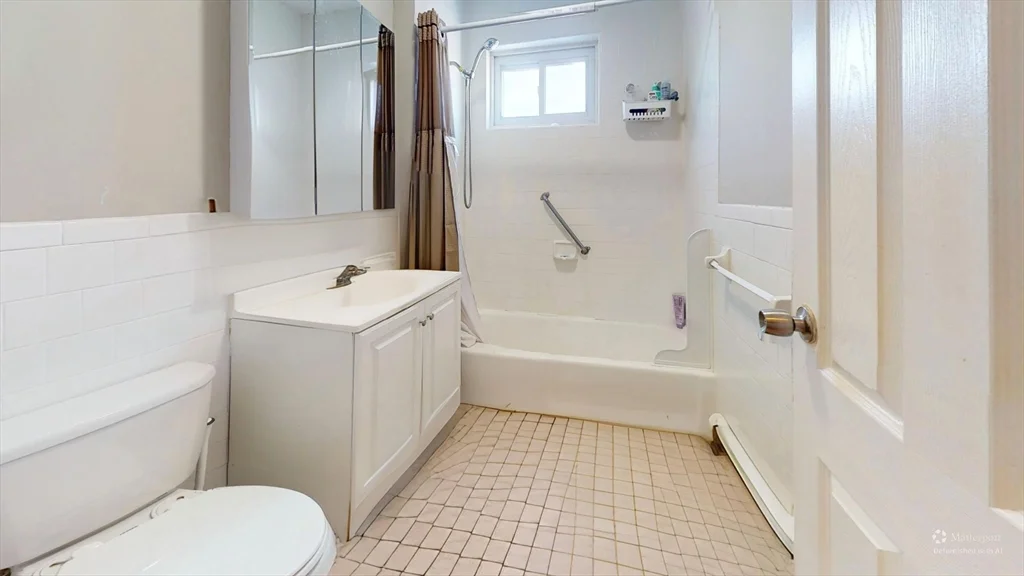 280 Mcgrath Highway, East Somerville