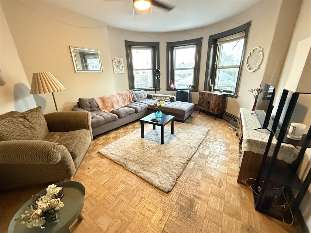 67 Pontiac St ,, Mission Hill