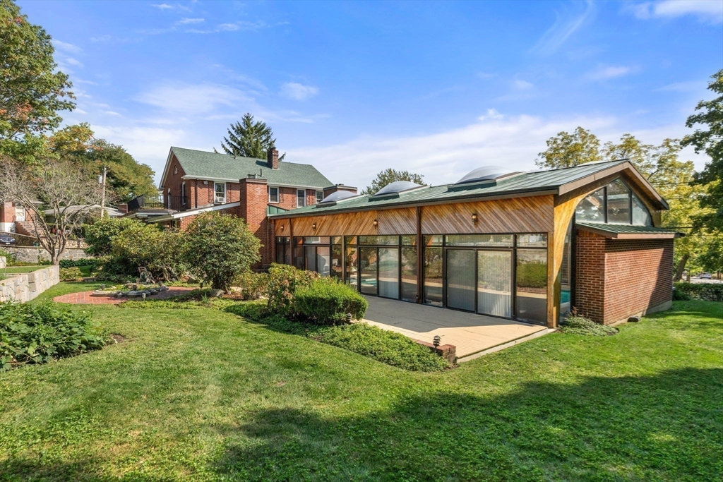 2 Arden Rd, Watertown