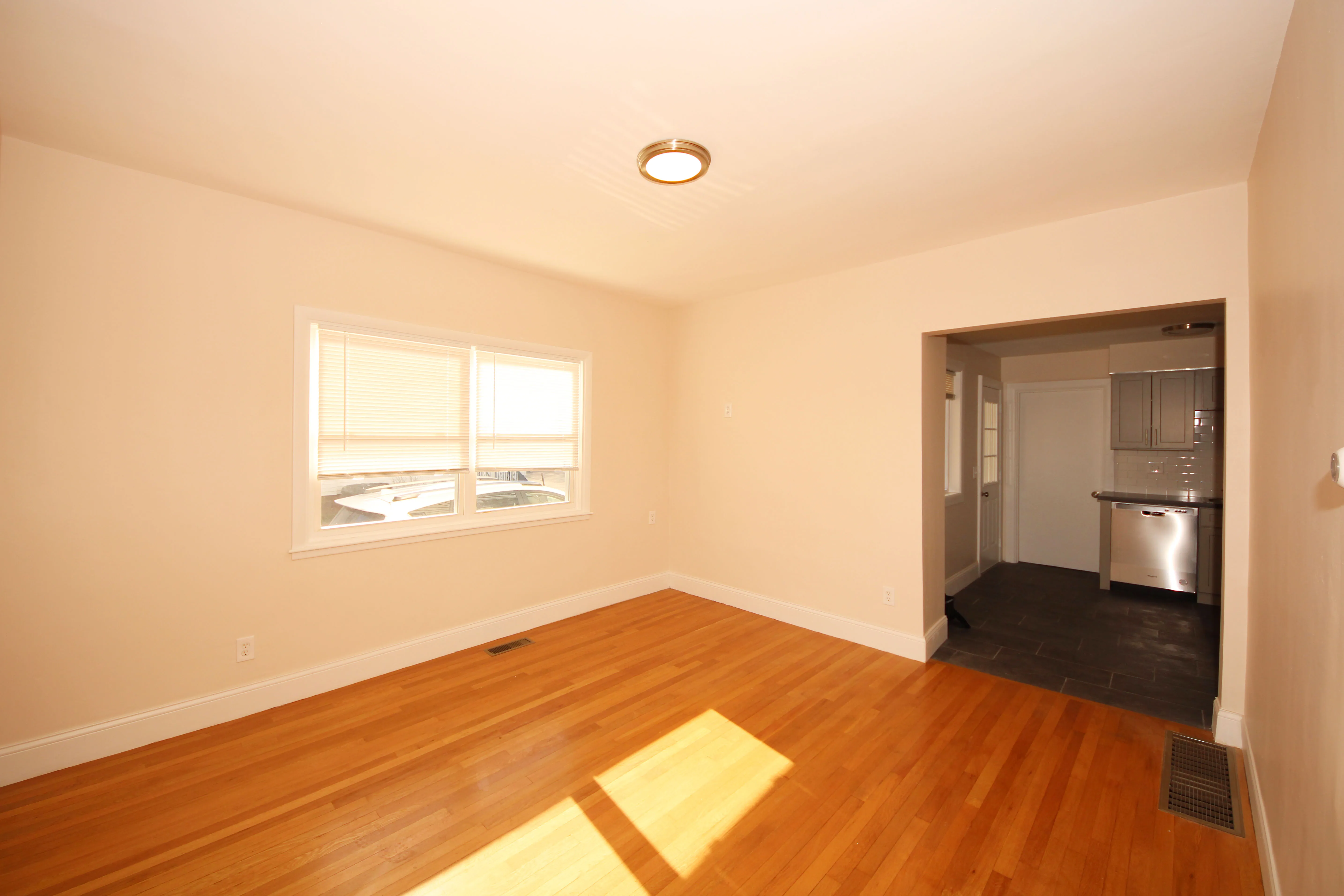 93 Cushing St, South Side