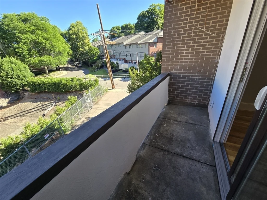 94 Beaconsfield Rd, Brookline Hills