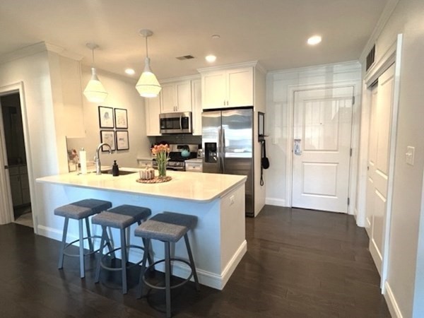 728 East Broadway, South Boston