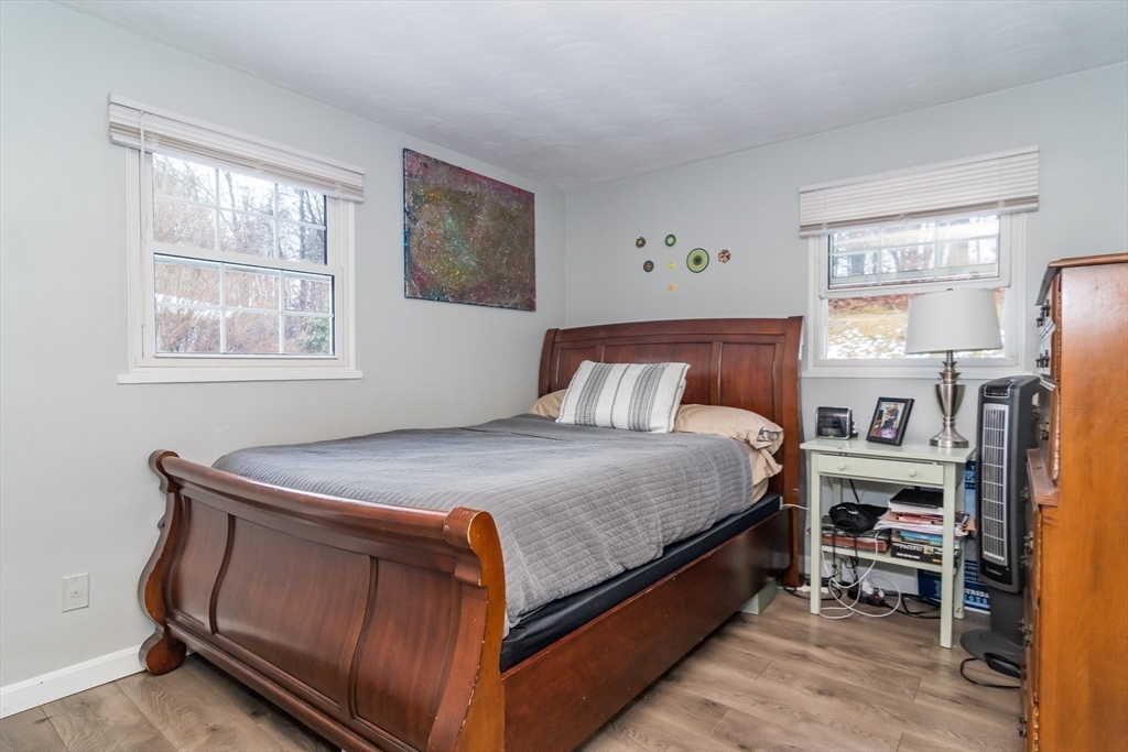 17 Francine Rd, Saxonville