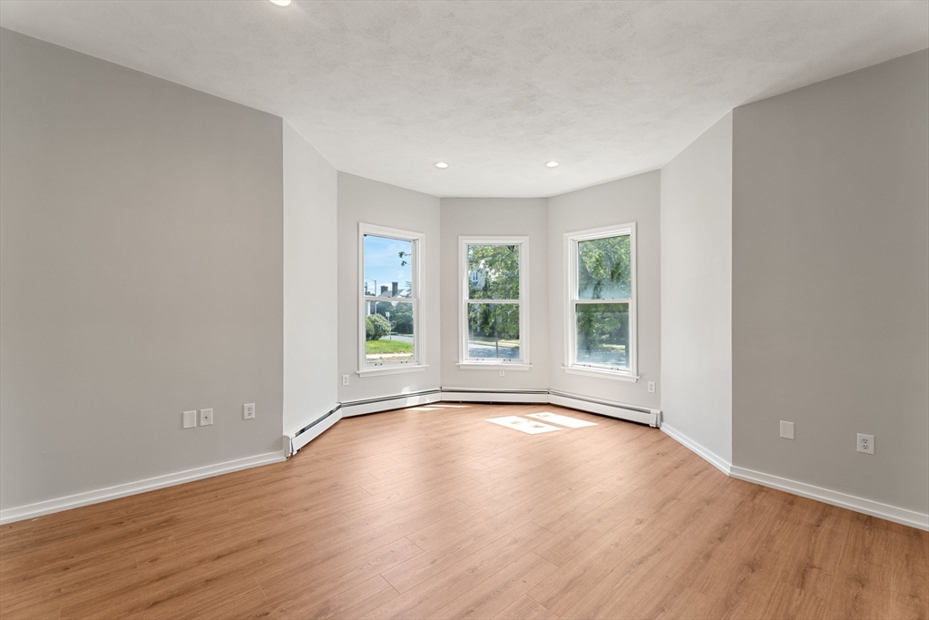 179 Ocean St, Diamond District