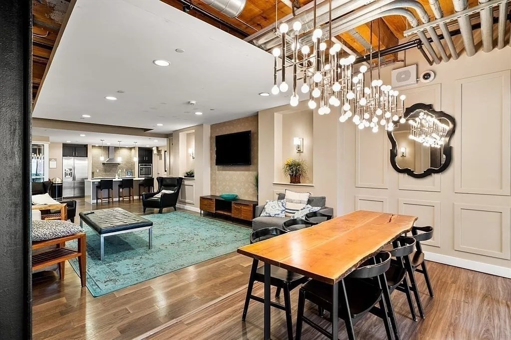 130 John St, Downtown