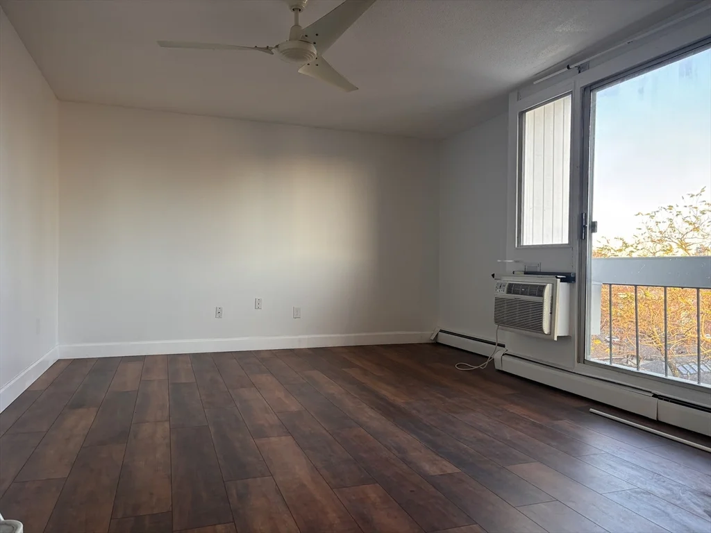 12 Inman, Central Square