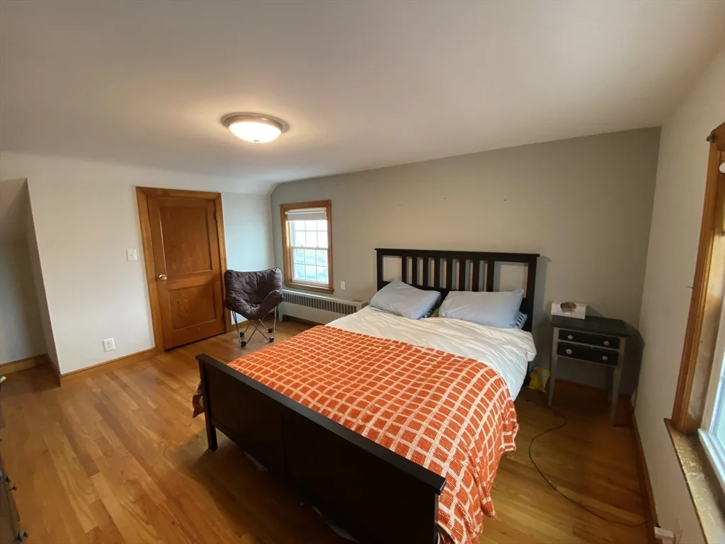 11 Woodbury St, Arlington