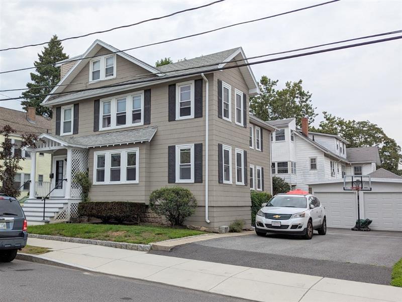 13 Kimball Rd, Watertown