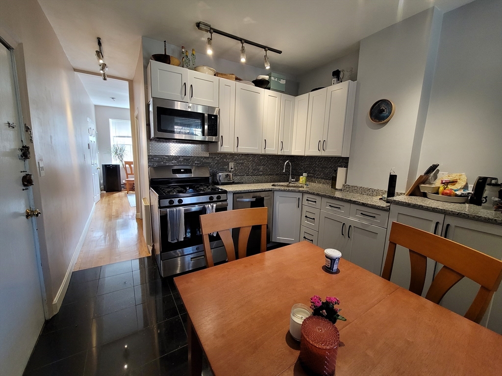 11 Phillips, Beacon Hill