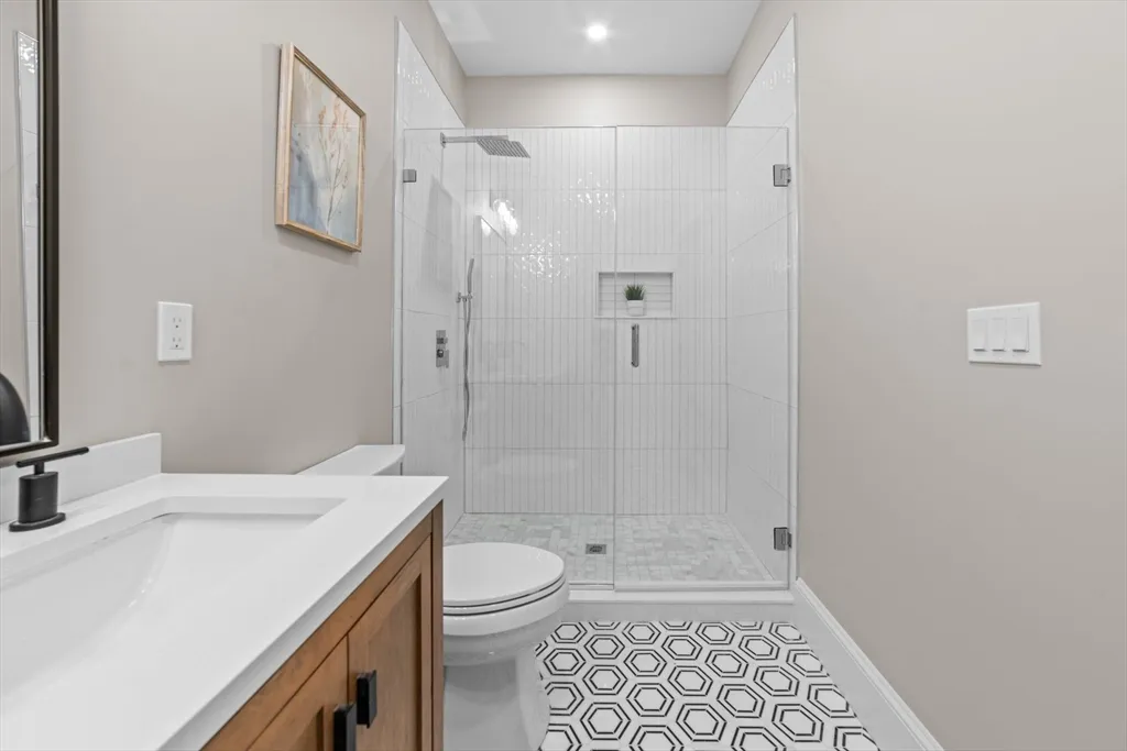 31 Boardman St, East Boston