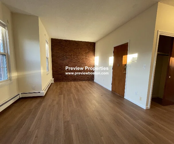 78 South Huntington Ave, Jamaica Plain