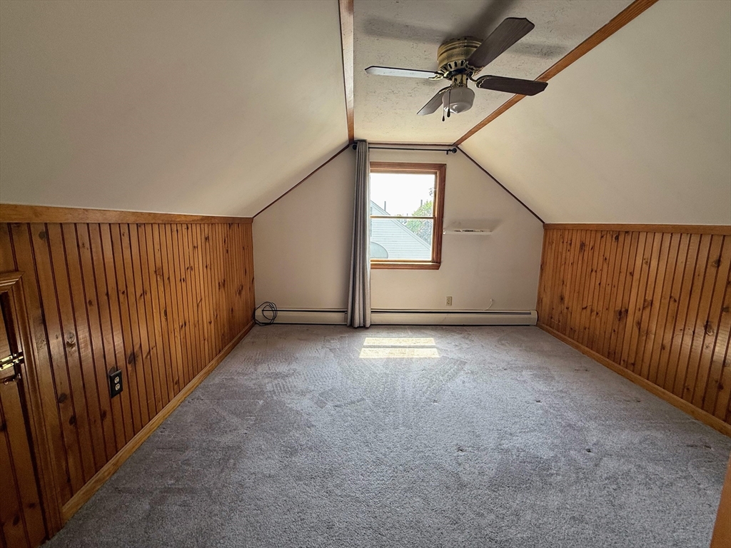 89 Bunker Hill Ave, Lowell