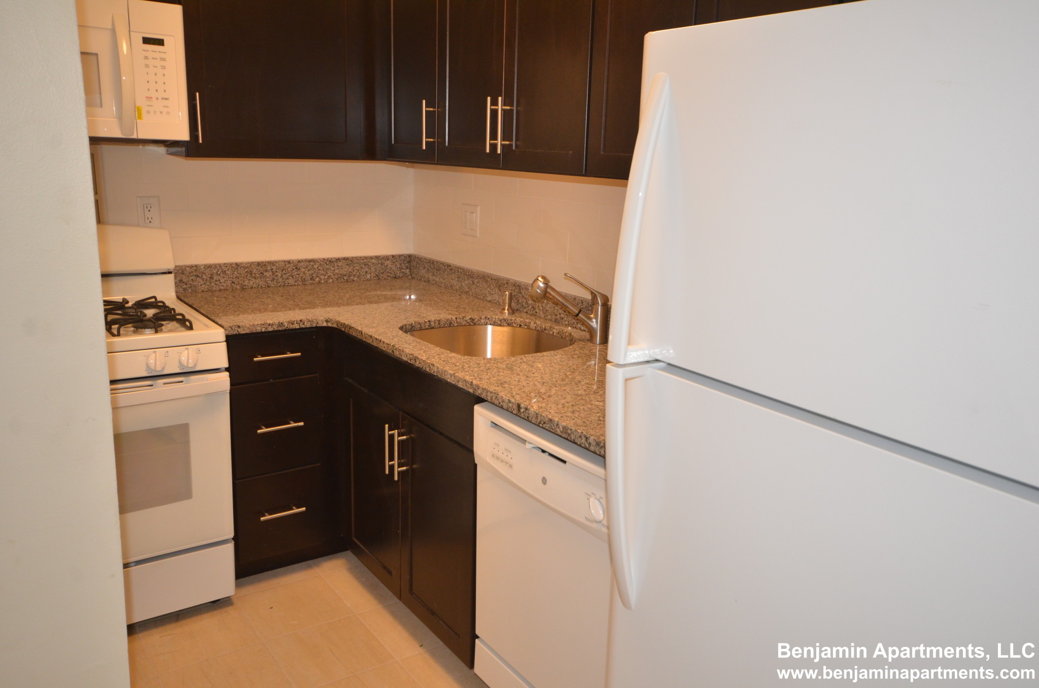 185 Freeman St, North Brookline