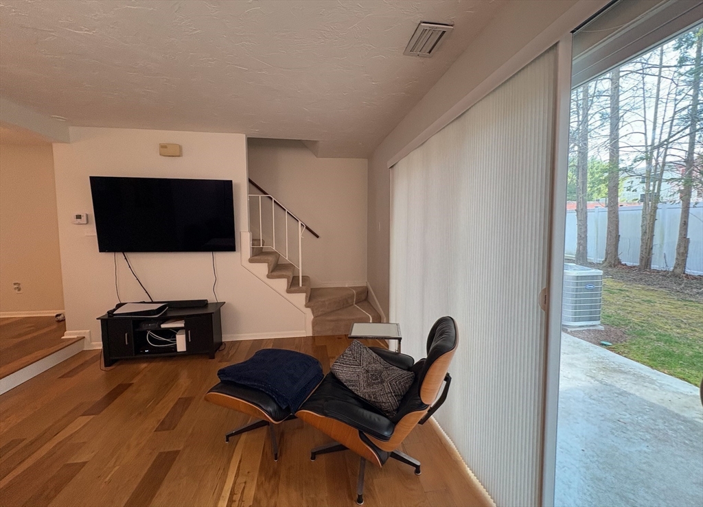 72 Ethyl Way, Stoughton