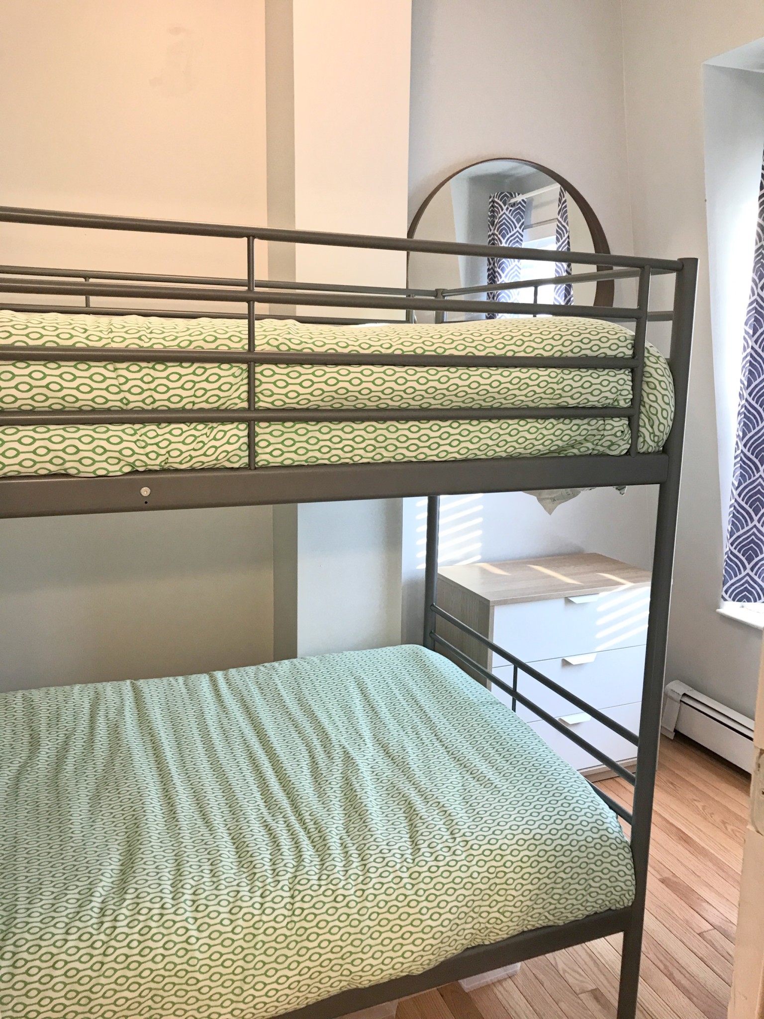 130 West 8th St, South Boston