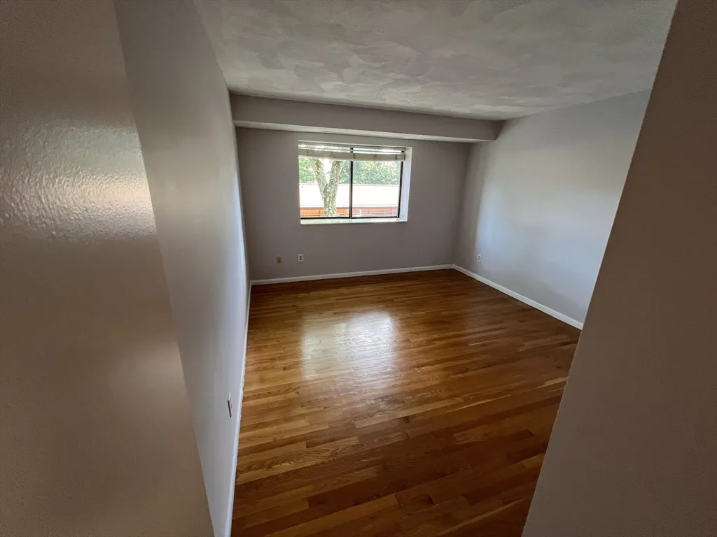 41 Centre St, North Brookline