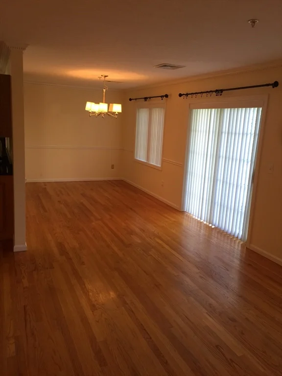7 Conant Rd, Winchester